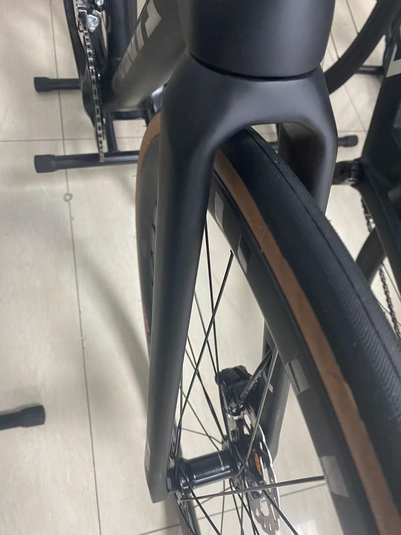 Road bike front fork