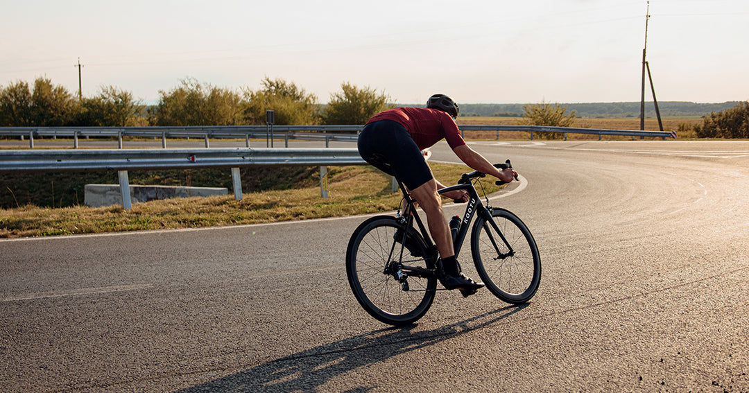 Gravel or Road bike, which one is better for beginners?