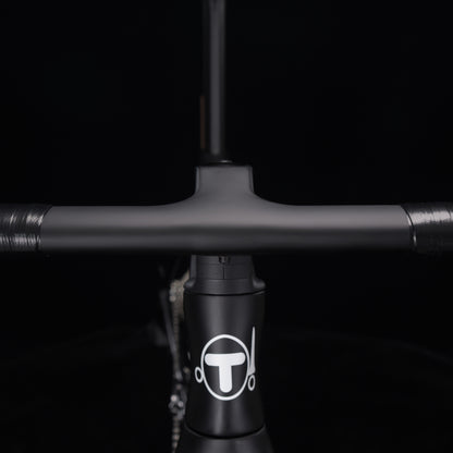 Full internal cable routing design